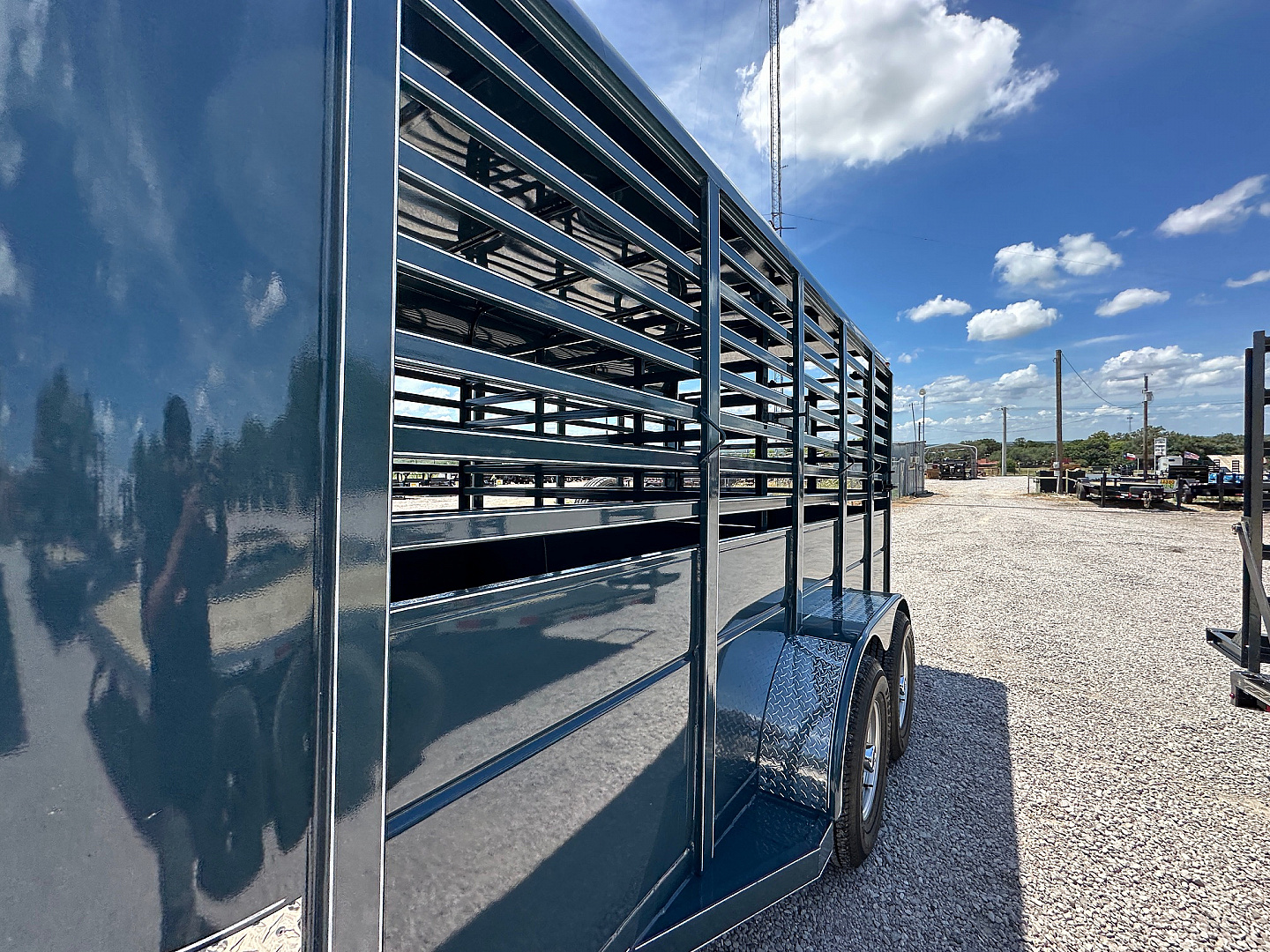 New 2025 Calico - 16' X 6'8 X 7' - Livestock Trailer