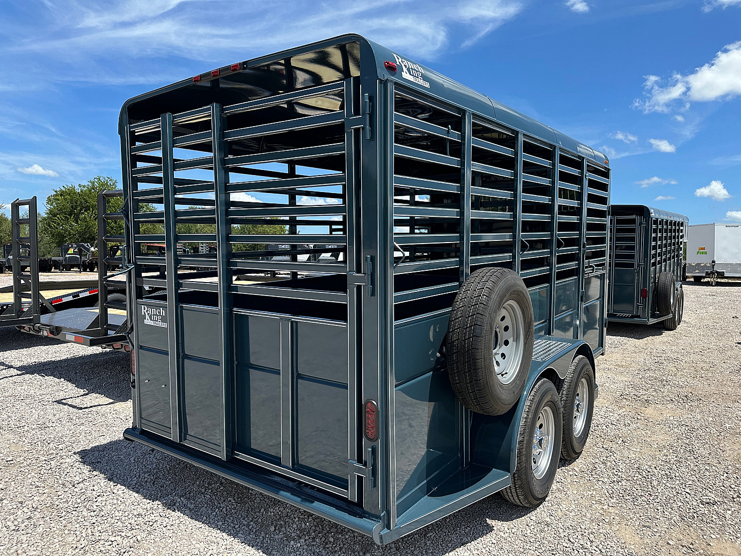 New 2025 Calico - 16' X 6'8 X 7' - Livestock Trailer