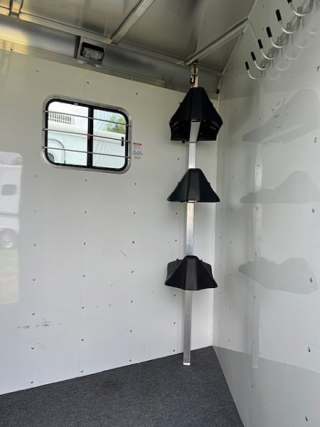 Used 2008 Collin Arndt 3 horse gooseneck w/dressing room Horse Trailer