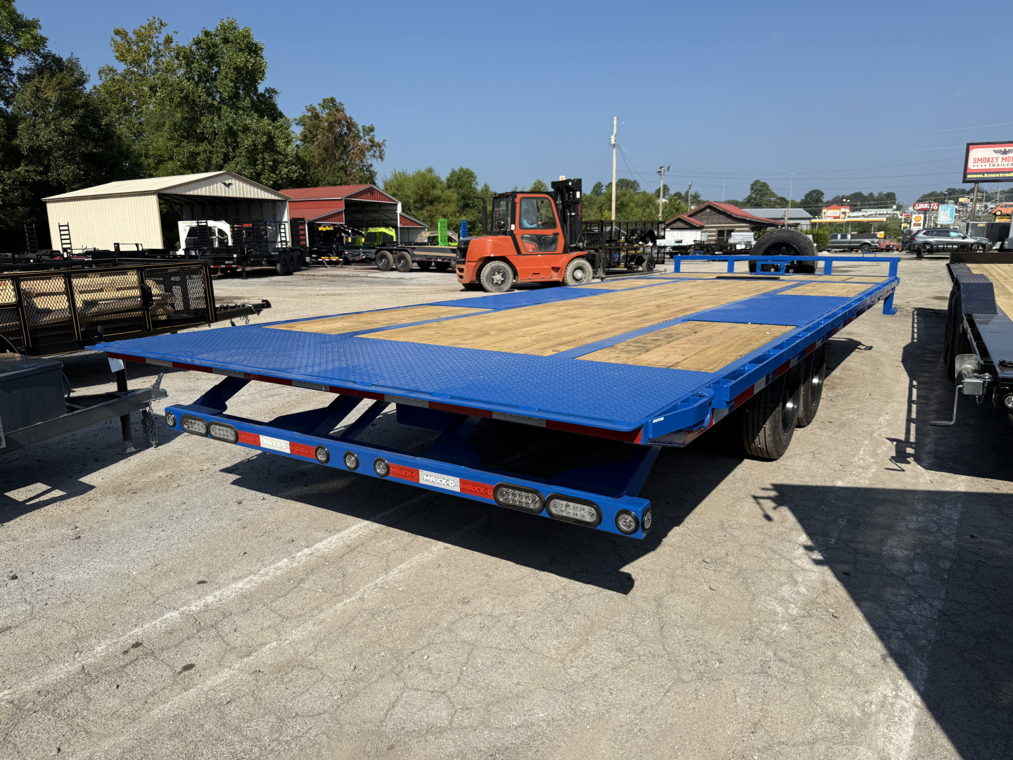 New 2025 MAXX-D GOX 17K TILT 20+4 Equipment Trailer