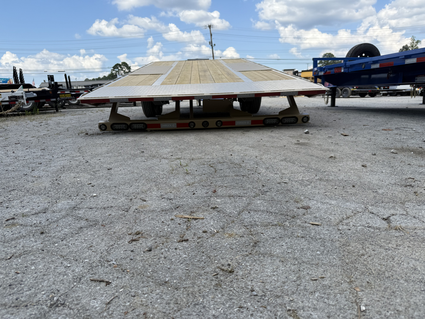 New 2025 MAXX-D GOX 17K TILT 20+4 Equipment Trailer