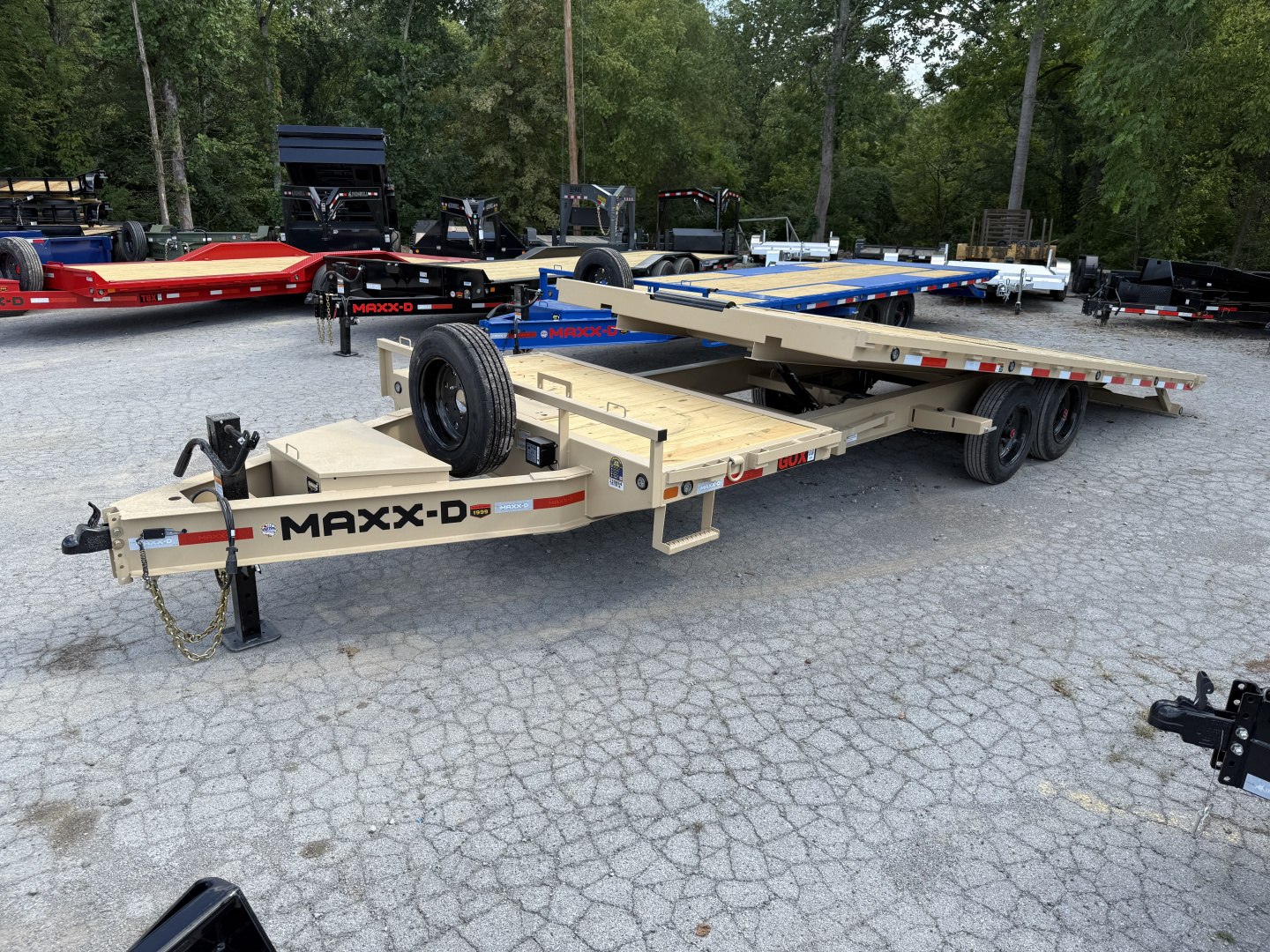 New 2025 MAXX-D GOX 17K TILT 20+4 Equipment Trailer