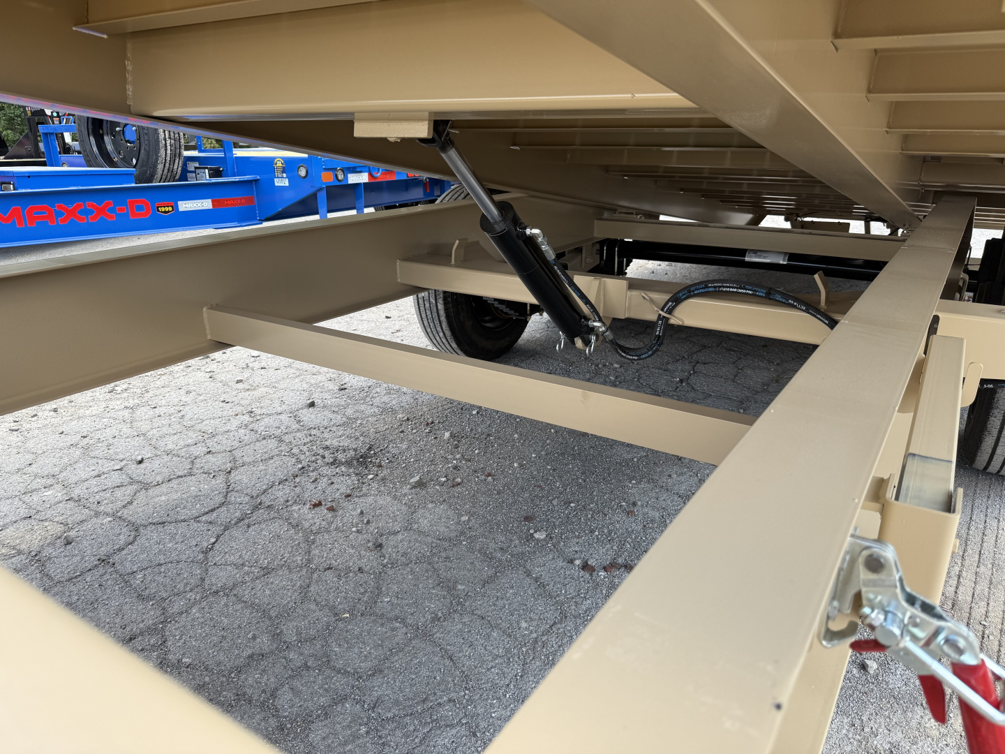 New 2025 MAXX-D GOX 17K TILT 20+4 Equipment Trailer