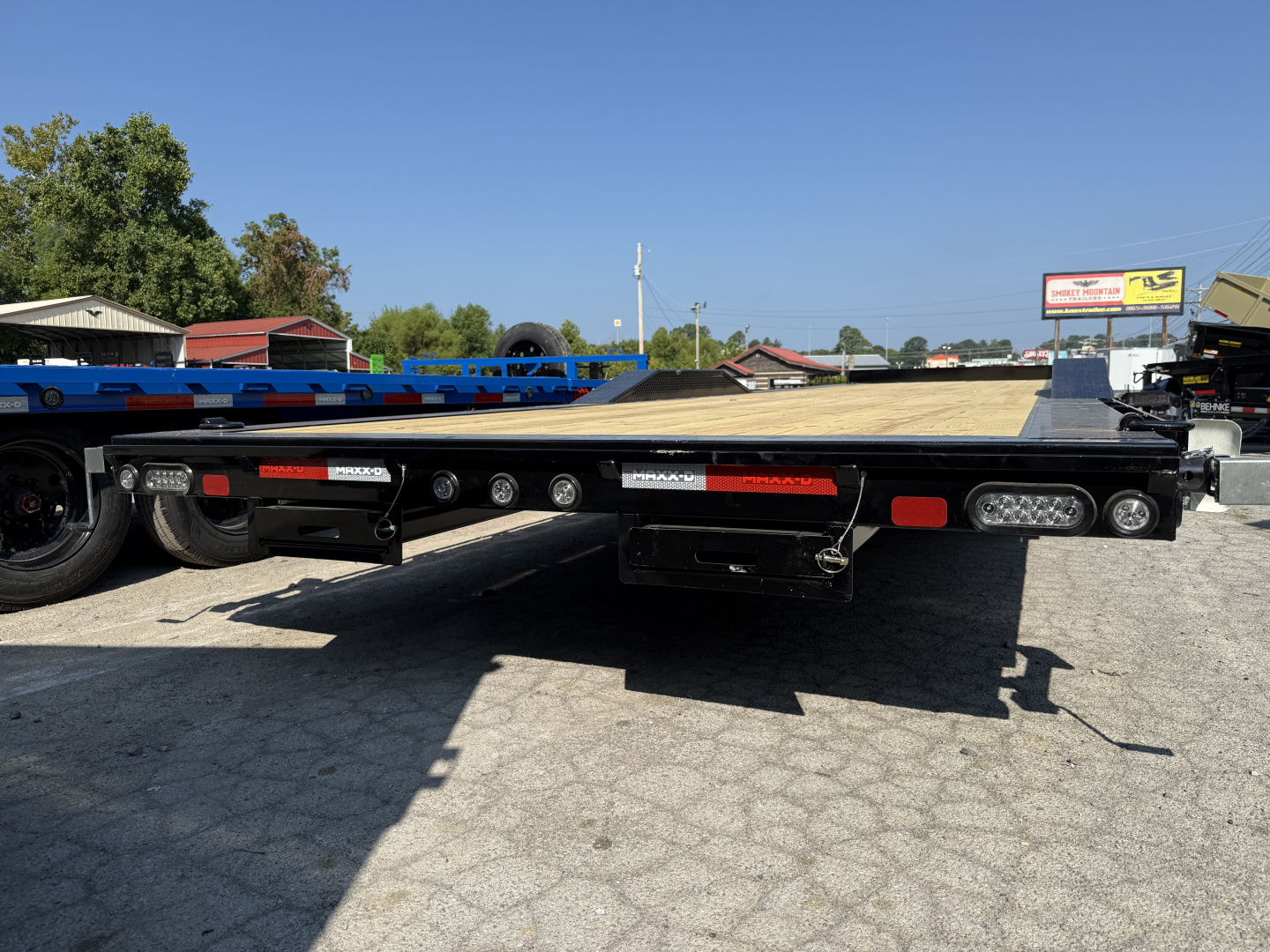 New 2025 MAXX-D H8X 14K 32' BUGGY Equipment Trailer