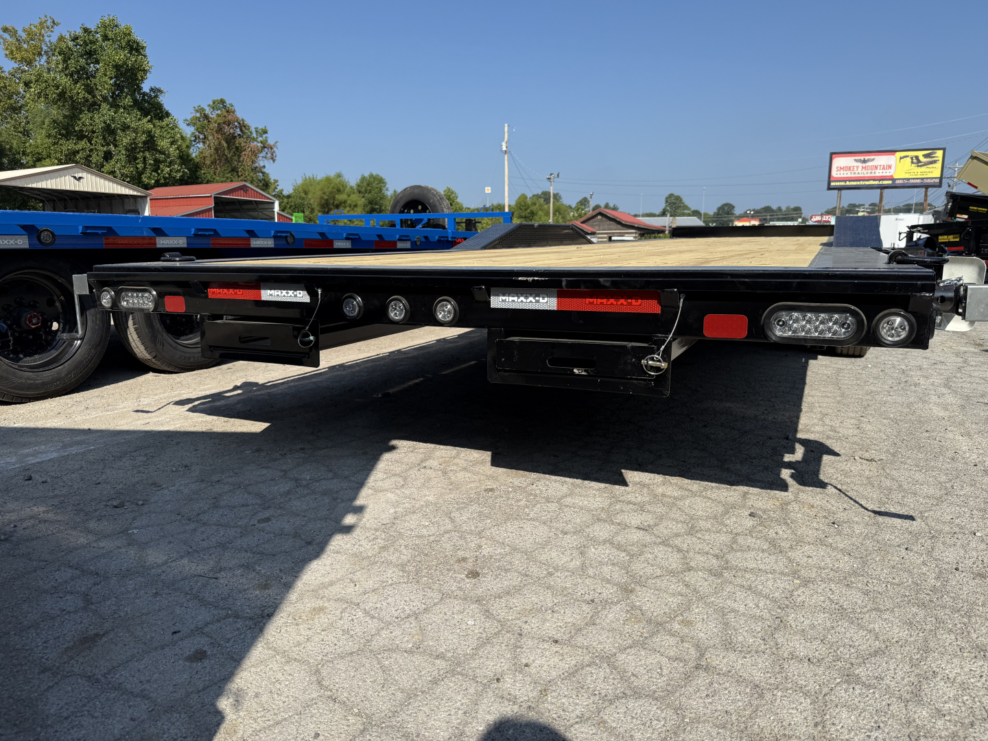New 2025 MAXX-D H8X 14K 32' BUGGY Equipment Trailer