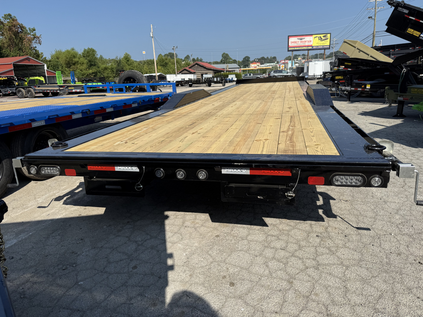 New 2025 MAXX-D H8X 14K 32' BUGGY Equipment Trailer