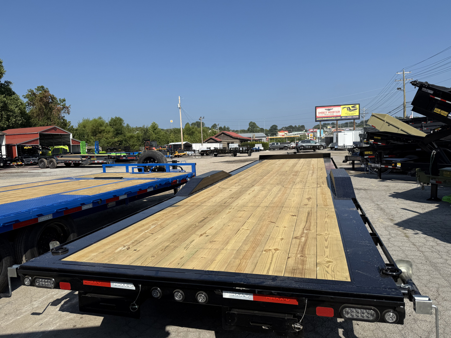 New 2025 MAXX-D H8X 14K 32' BUGGY Equipment Trailer