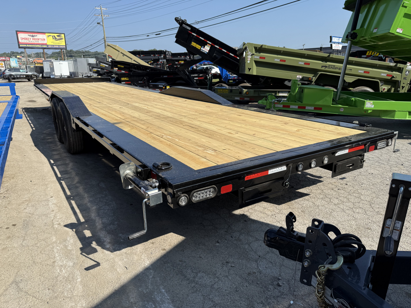 New 2025 MAXX-D H8X 14K 32' BUGGY Equipment Trailer