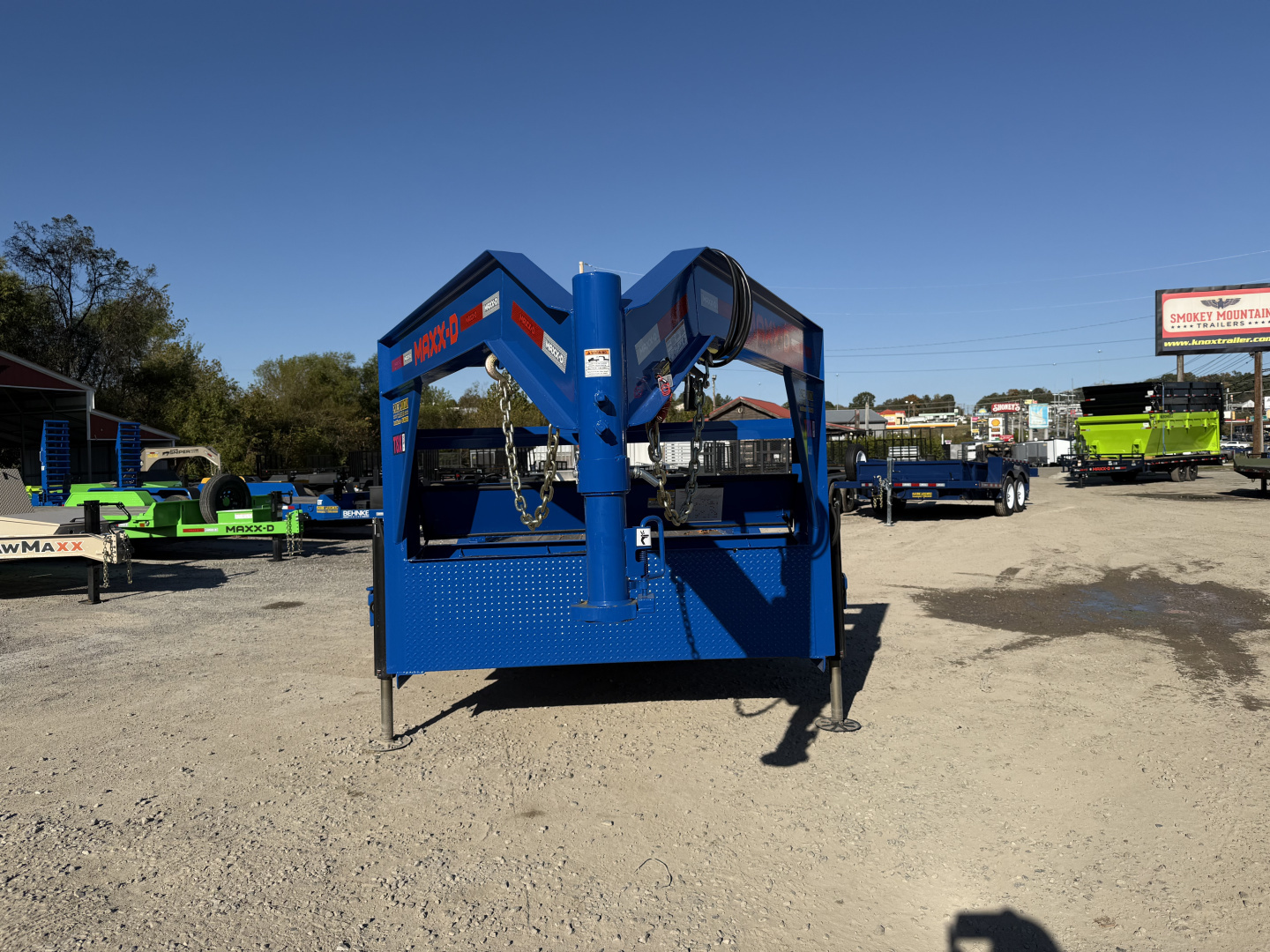 New 2025 MAXX-D T8B 18K GOOSENECK 24' JACKS TORSION DOF S Equipment Trailer