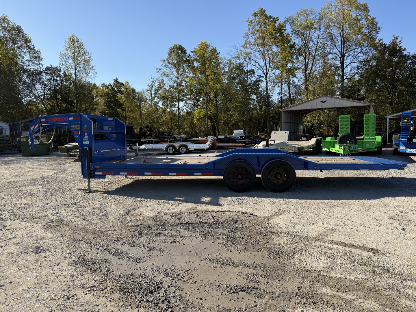 New 2025 MAXX-D T8B 18K GOOSENECK 24' JACKS TORSION DOF S Equipment Trailer