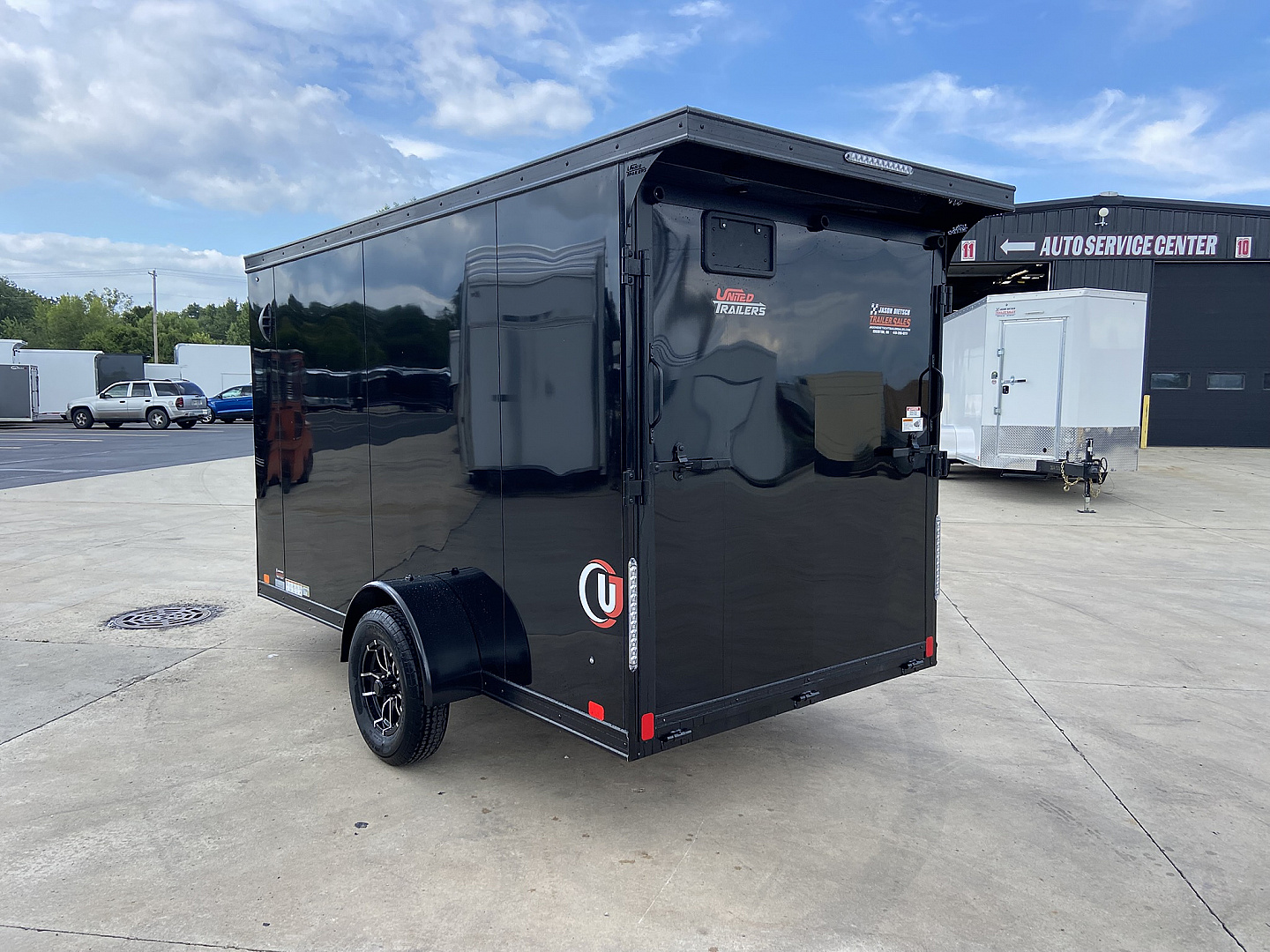 New United 12' UJ V-Nose Enclosed Cargo Trailer