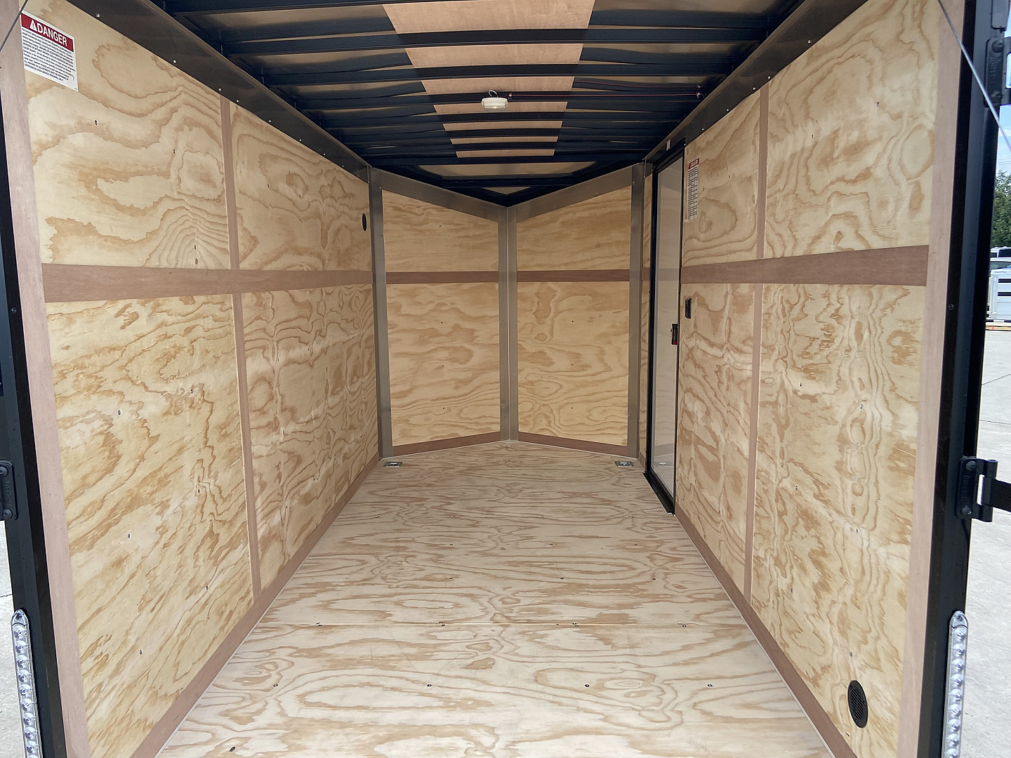 New United 12' UJ V-Nose Enclosed Cargo Trailer
