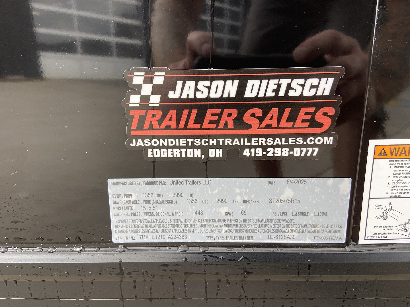 New United 12' UJ V-Nose Enclosed Cargo Trailer