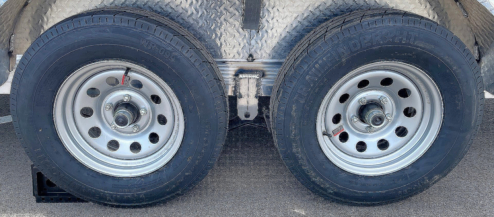 New 2026 Cherokee 81"x 16' Utility Trailer