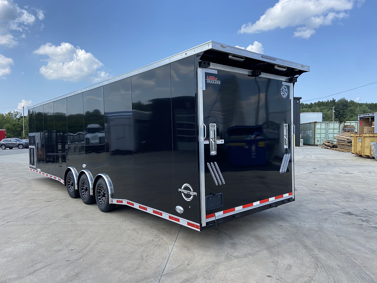 New UNITED 25TH ANIVERSARY 34' PREMIER RACE TRAILER