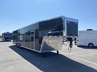 New United UXGN 46' Enclosed Trailer