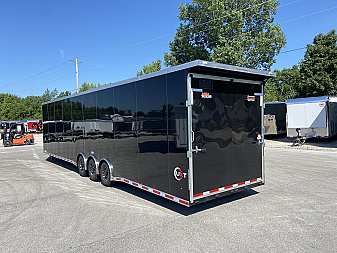 New United UXGN 46' Enclosed Trailer