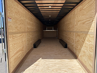 New United UXGN 46' Enclosed Trailer