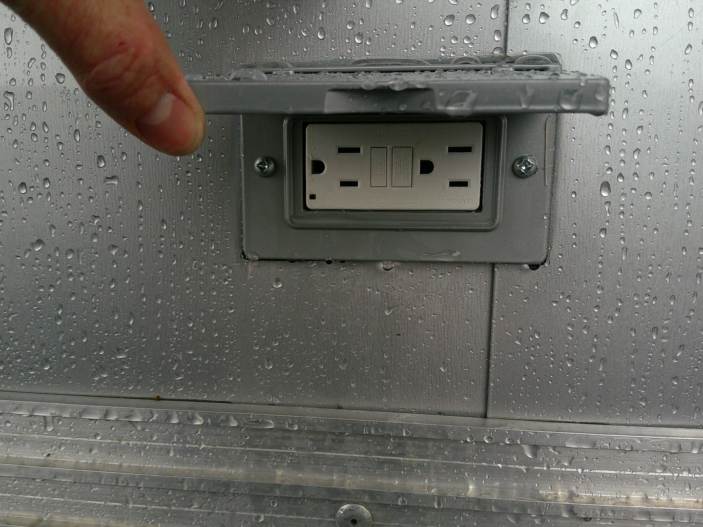 Used 2025 ALCOM 7x16 Aluminum 7K Cargo / Enclosed Trailer