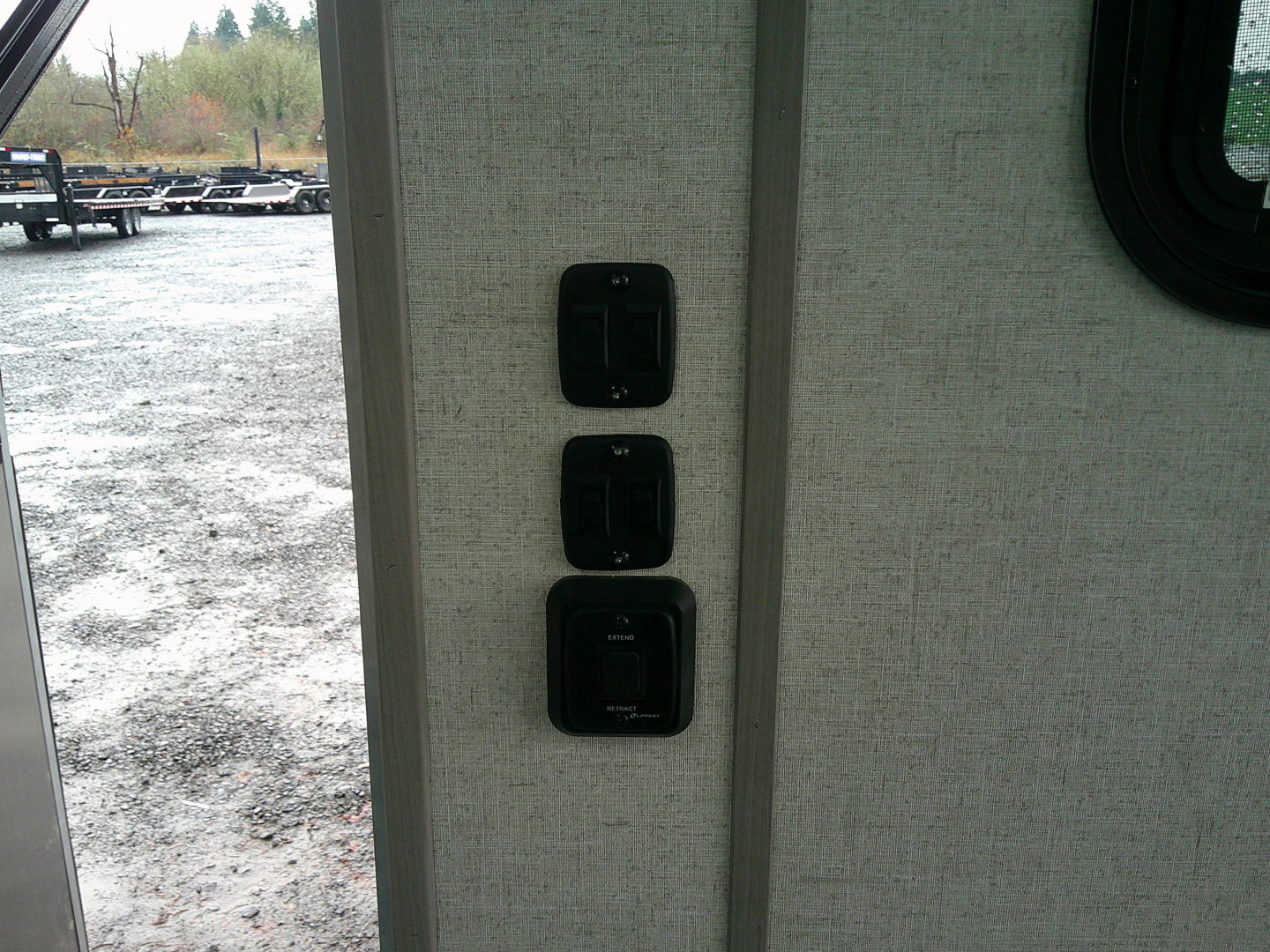 Used 2025 ALCOM 7x16 Aluminum 7K Cargo / Enclosed Trailer