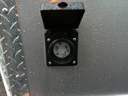 Used 2025 ALCOM 7x16 Aluminum 7K Cargo / Enclosed Trailer