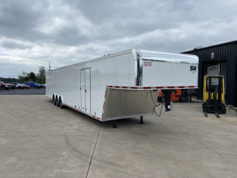 New United USHGN 48' Enclosed Trailer