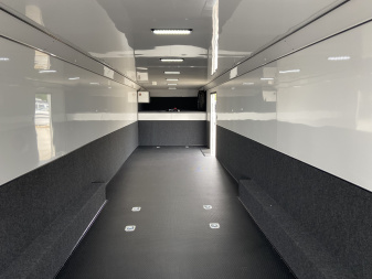 New United USHGN 48' Enclosed Trailer