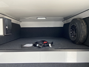 New United USHGN 48' Enclosed Trailer