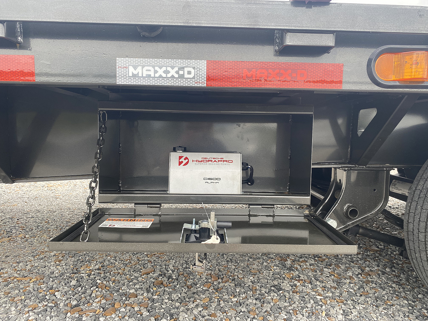 New 2026 MAXXD 102"X36' 40K *ENGINEERED FRAME* HYD DOVE Gooseneck Flatbed Trailer