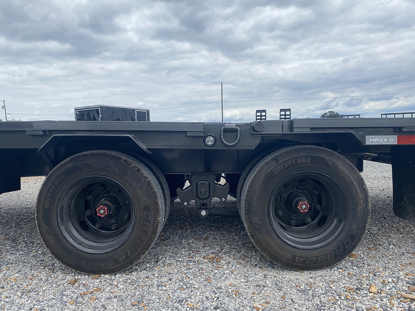 New 2026 MAXXD 102"X36' 40K *ENGINEERED FRAME* HYD DOVE Gooseneck Flatbed Trailer