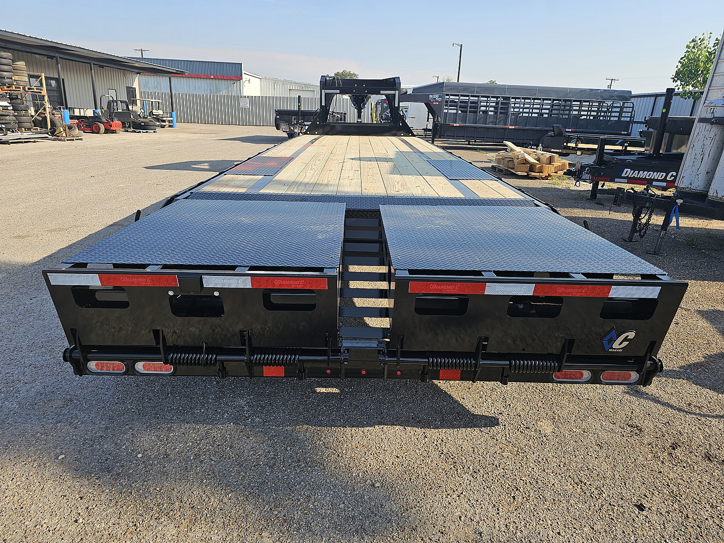 New 2026 Diamond C Trailers FMAX208 102X30MR Gooseneck Bodies
