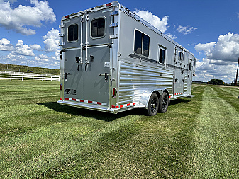 New 2026 4-Star Trailers 2+1 GN Horse Trailer