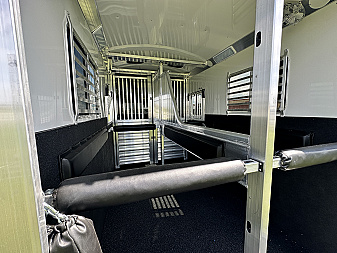 New 2026 4-Star Trailers 2+1 GN Horse Trailer