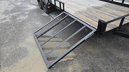 Used Carry-On Utility Trailer / 7000 GVWR / 81.5"x20'