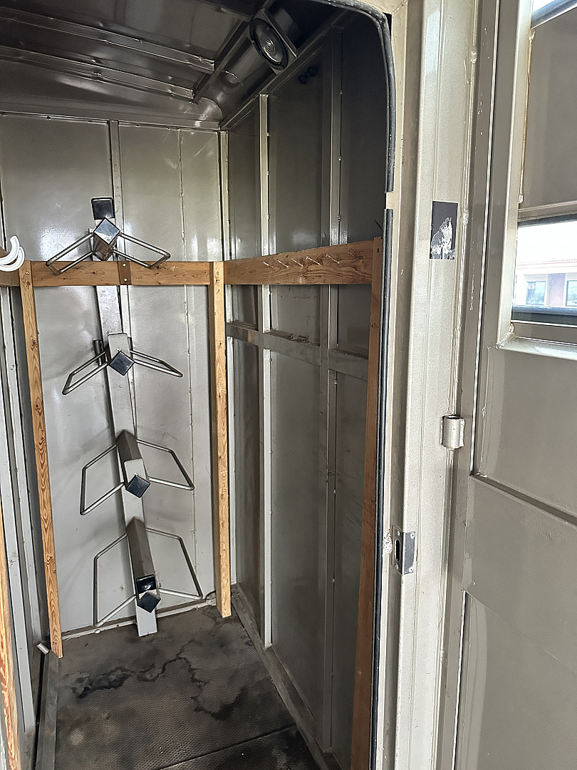 Used 2002 Titan Trailer 28' GN Stock / Stock Combo Trailer