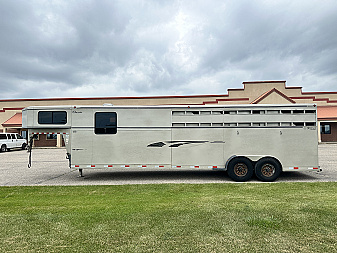 Used 2002 Titan Trailer 28' GN Stock / Stock Combo Trailer