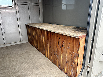 Used 2002 Titan Trailer 28' GN Stock / Stock Combo Trailer