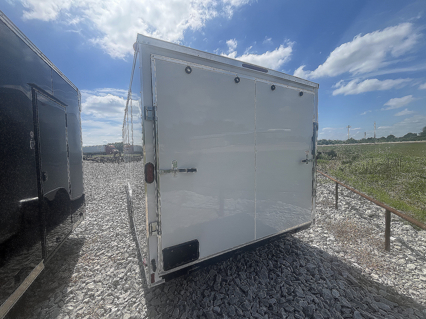 New 2025 Trailblazer 8.5X24 ENCLOSED / RACE TRAILER