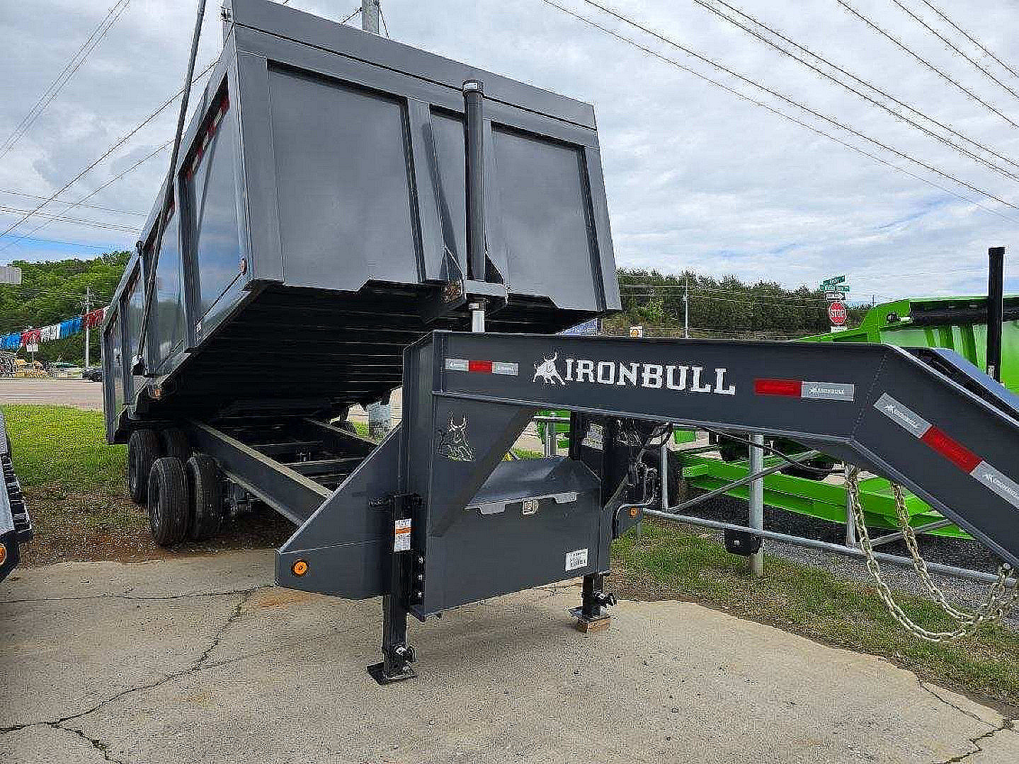 New 2026 Iron Bull DMG 20' 10K HYD JACK GN DUMP Dump Trailer