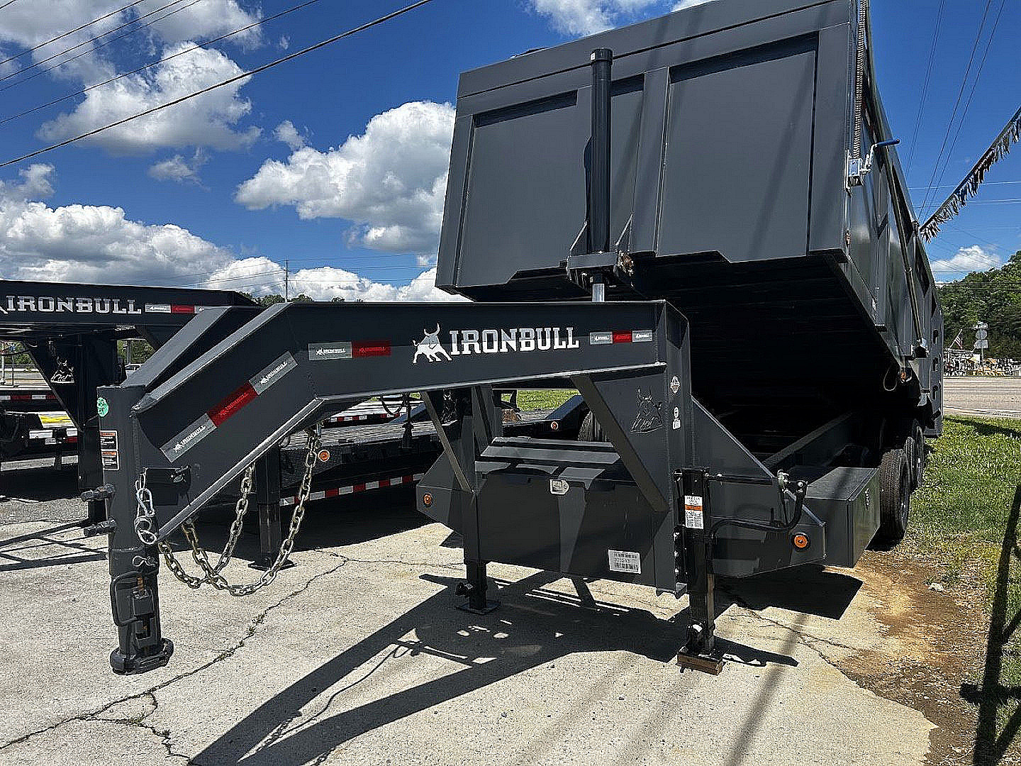 New 2026 Iron Bull DMG 20' 10K HYD JACK GN DUMP Dump Trailer