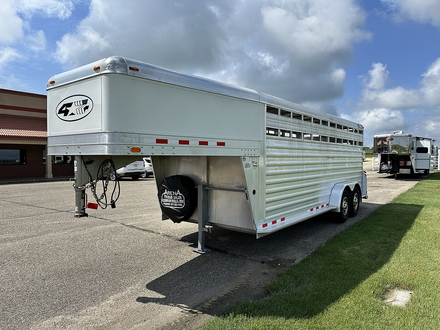 Used 2014 4-Star Trailers 20' GN Stock / Stock Combo Trailer