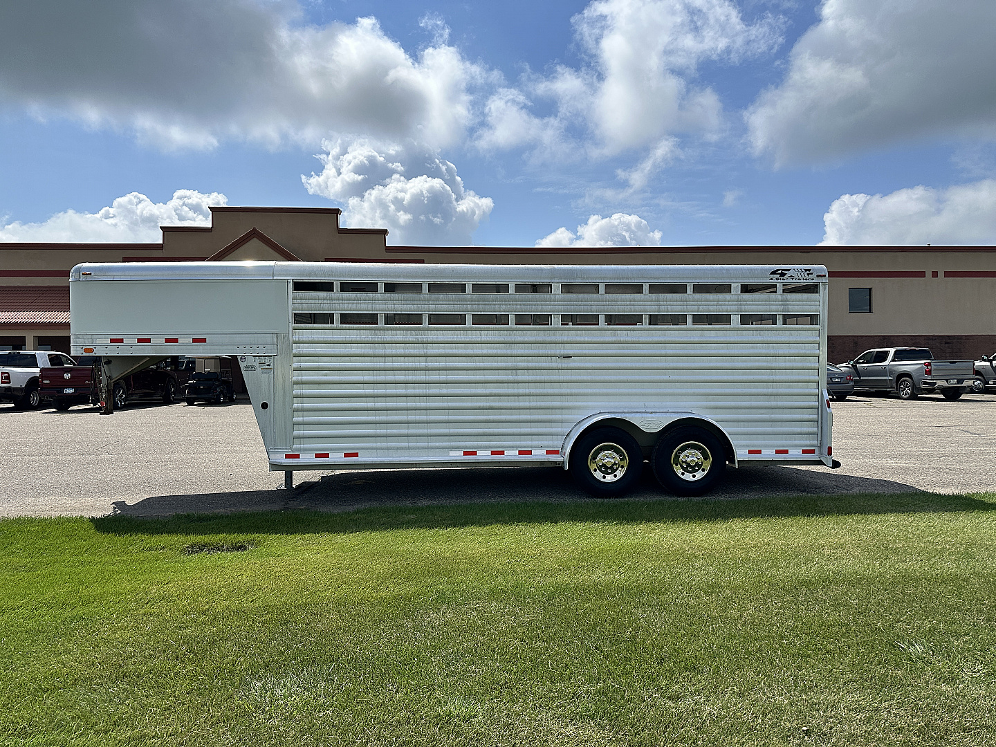Used 2014 4-Star Trailers 20' GN Stock / Stock Combo Trailer