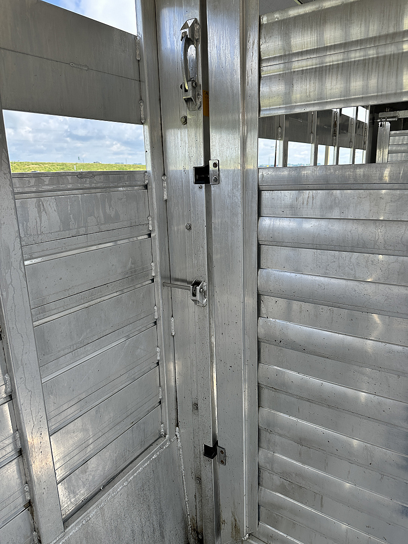 Used 2014 4-Star Trailers 20' GN Stock / Stock Combo Trailer