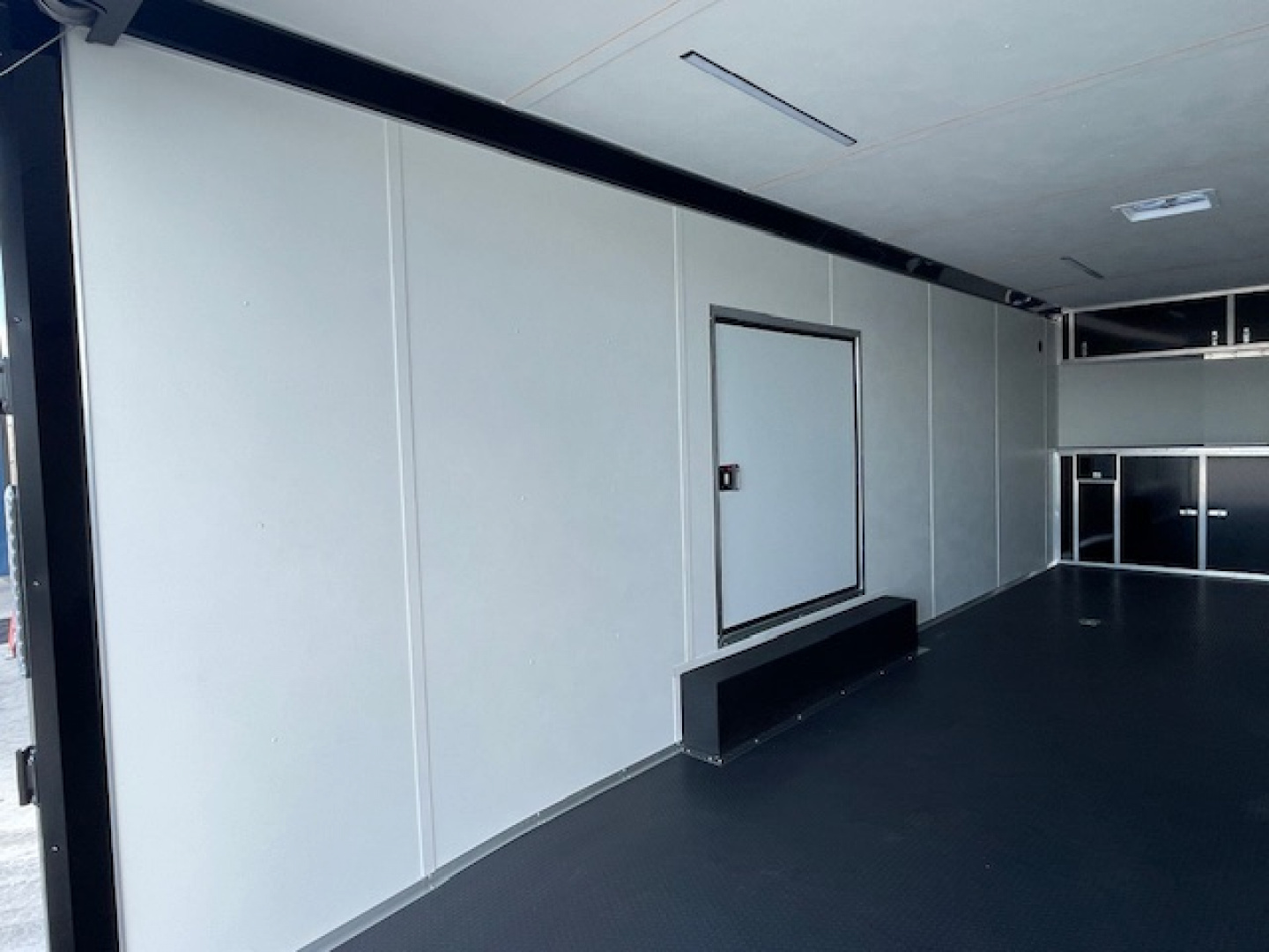 New 2026 HAULMARK HEAT 8'6" X 24' TANDEM (2) 5200lb AXLE ENCLOSED RACE CAR HAULER