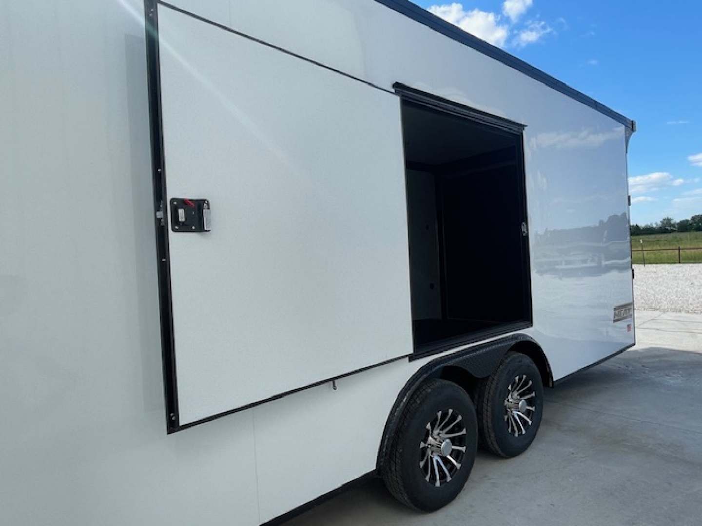 New 2026 HAULMARK HEAT 8'6" X 24' TANDEM (2) 5200lb AXLE ENCLOSED RACE CAR HAULER