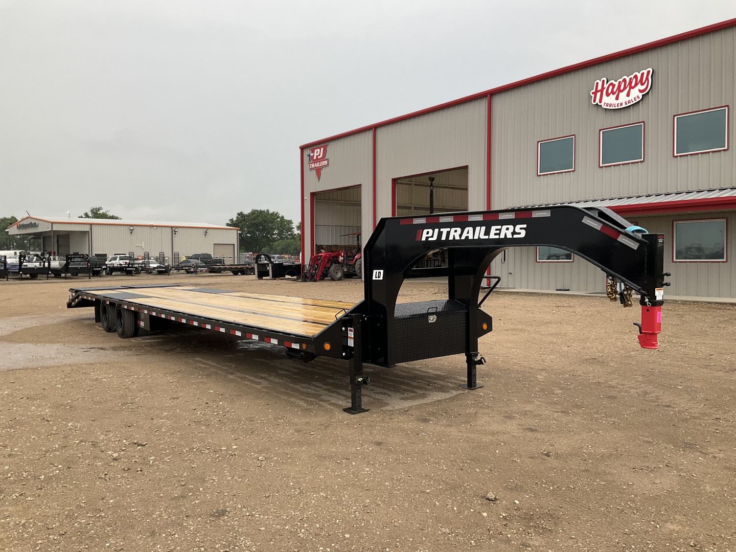 New 2026 PJ 102"x40' GN Low-Pro Air-Ride Flatbed w/ Duals - LD