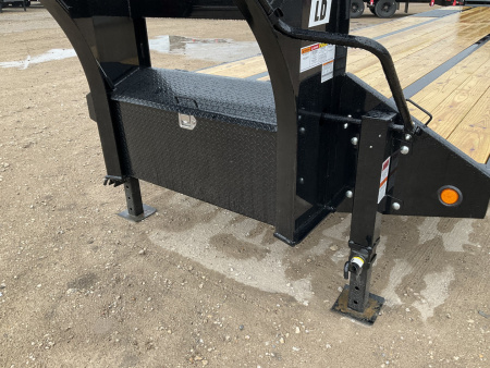 New 2026 PJ 102"x40' GN Low-Pro Air-Ride Flatbed w/ Duals - LD