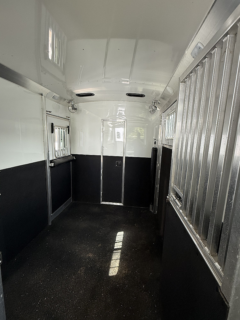 Used 2024 4-Star Trailers 2+1 Air Ride WERM Horse Trailer