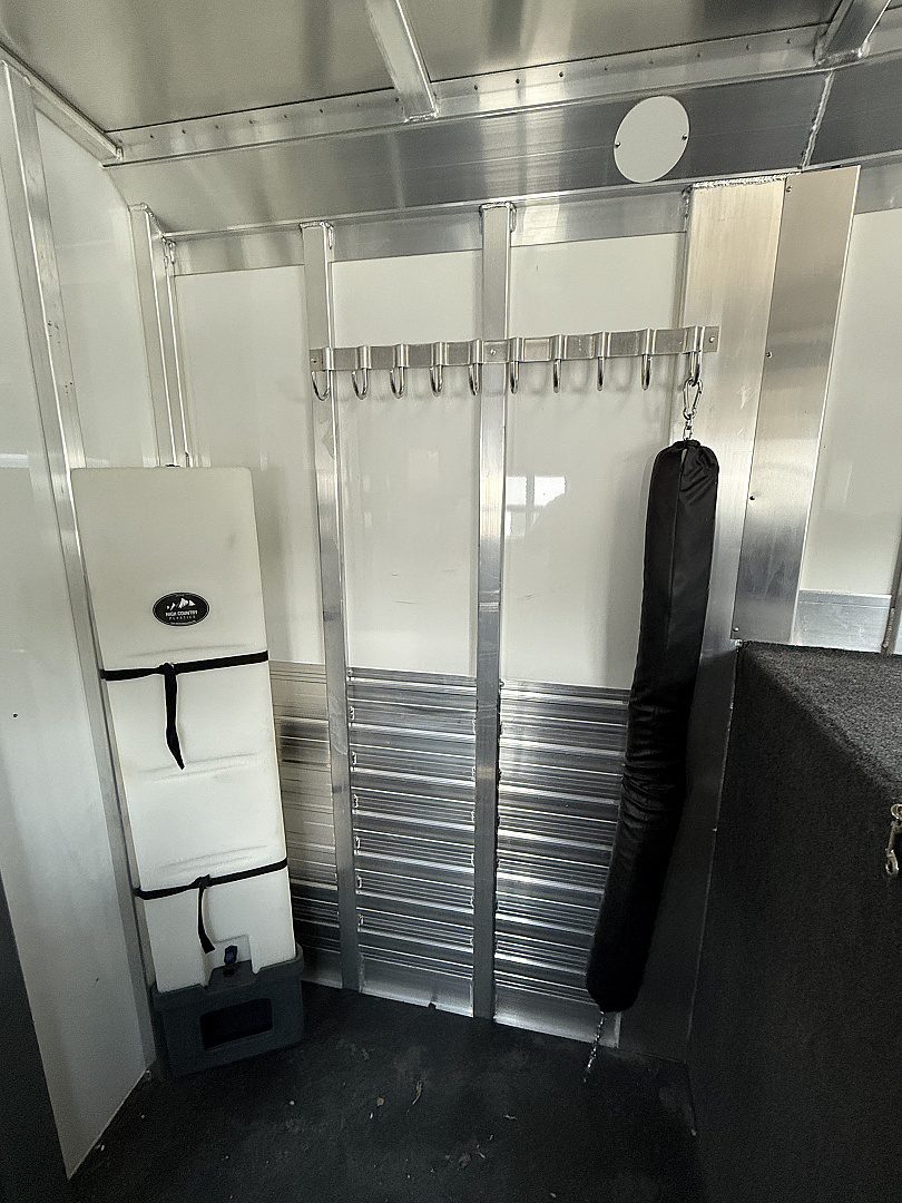 Used 2024 4-Star Trailers 2+1 Air Ride WERM Horse Trailer