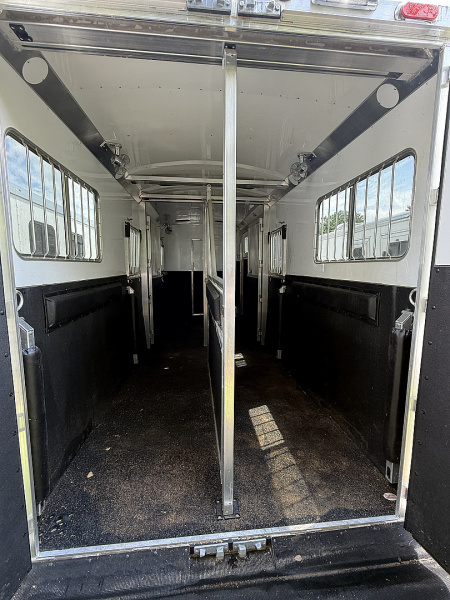 Used 2024 4-Star Trailers 2+1 Air Ride WERM Horse Trailer